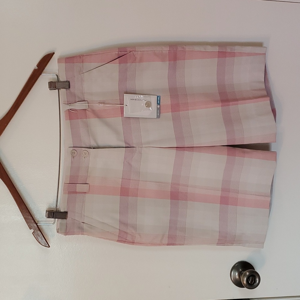 NWT Nike Golf Women's Dri-Fit Shorts Size 8